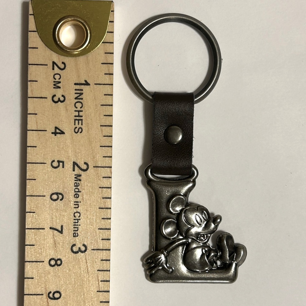Disney Mickey Mouse Silver Tone Initial Letter L Keychain - Picture 3 of 4